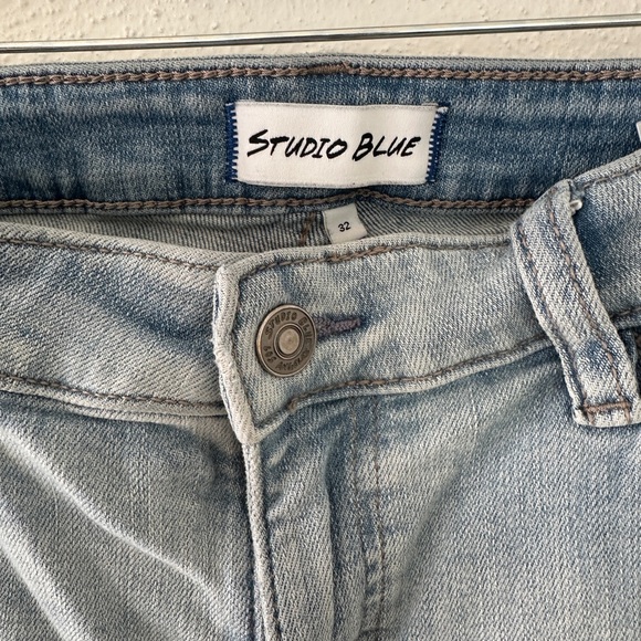 Studio Blue Casey Mid-rise Cropped Relaxed Straight Jean - Picture 3 of 4